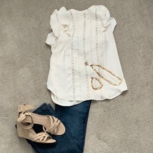 Ann Taylor Cream Short Ruffled Sleeve Blouse Sz S